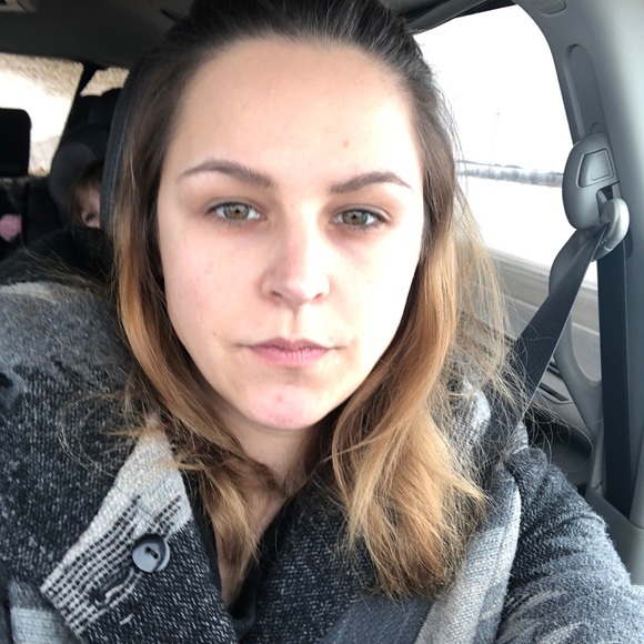 Meet your Posher, Ashton - Picture 1 of 1